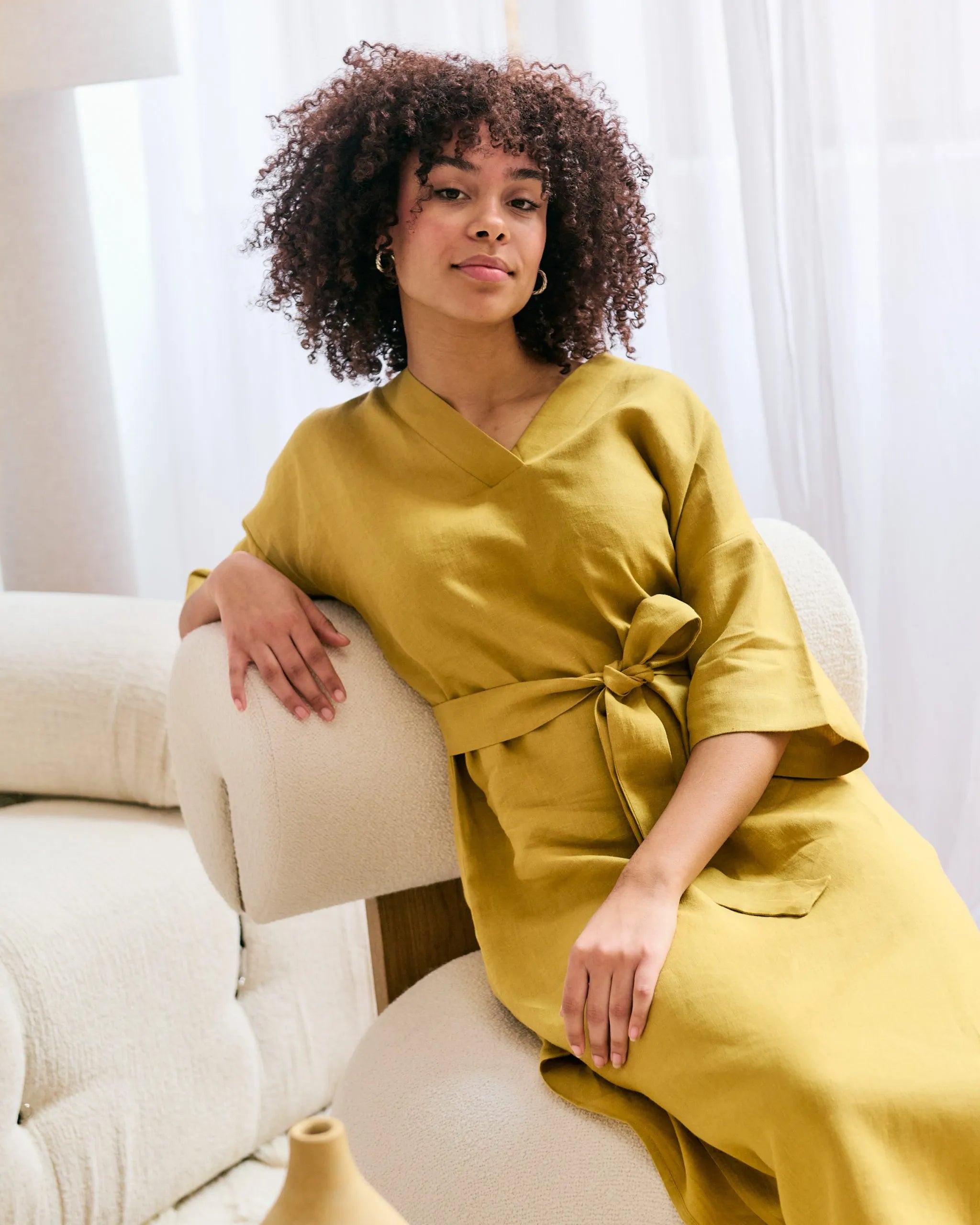 Mustard yellow straight dress with belt made of 100% Belgian linen.
